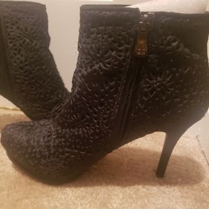 Heels boots